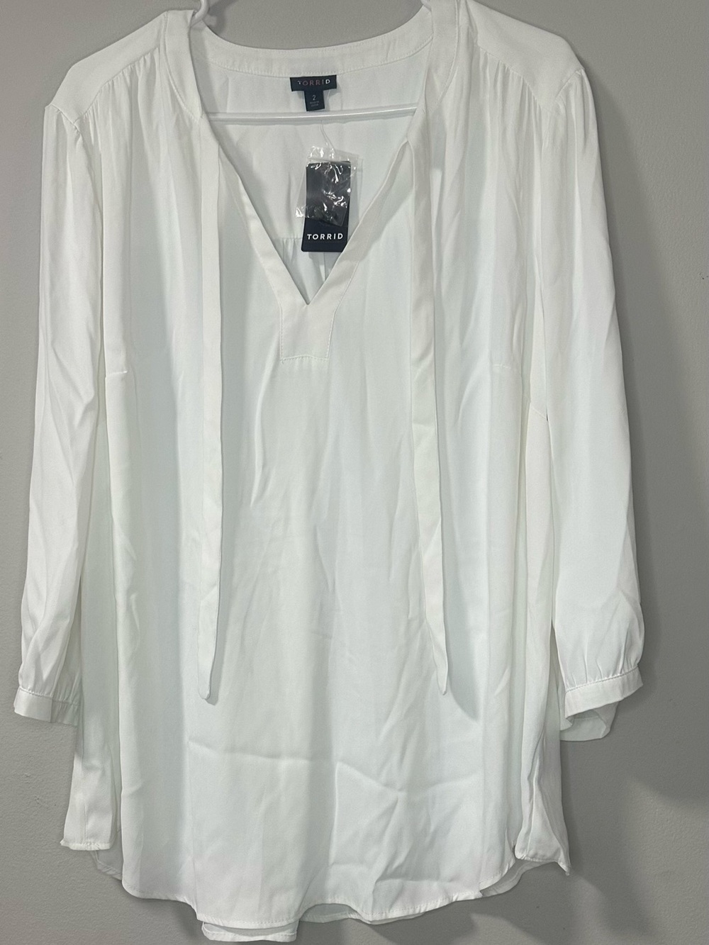 torrid White Tie-Neck V-Neck Tunic